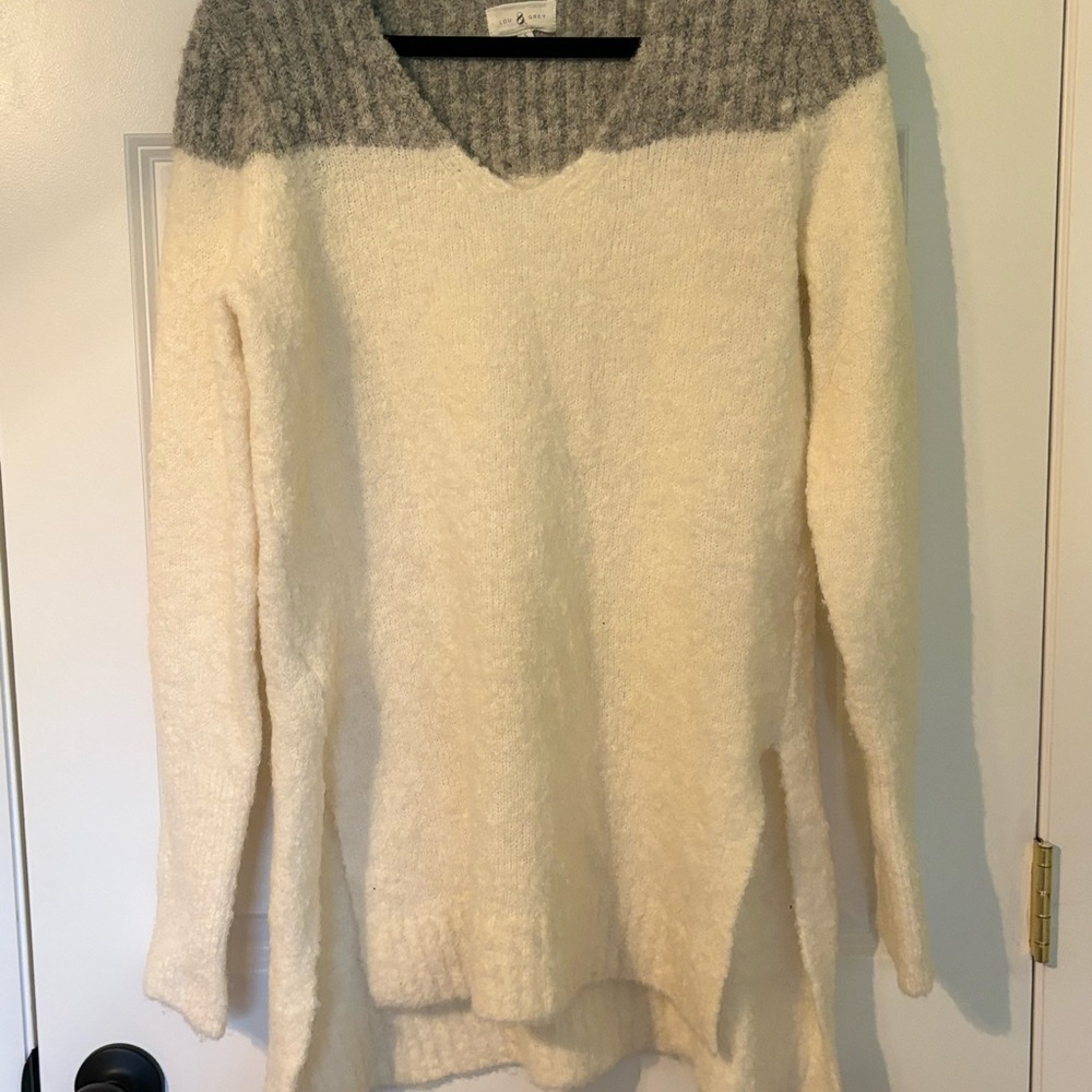 V neck tunic sweater